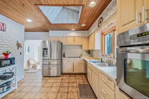 159 Shady Ln, Smithtown, NY 11787 - Photo 4