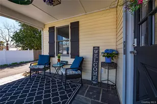 54 Westfield Dr, Centerport, NY 11721 - Photo 4