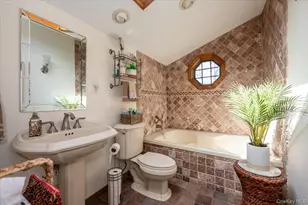76 Beatrice Ave, West Islip, NY 11795 - Photo 16