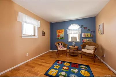 76 Beatrice Avenue, West Islip, NY 11795 - Photo 18