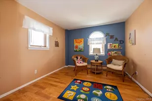 76 Beatrice Ave, West Islip, NY 11795 - Photo 18