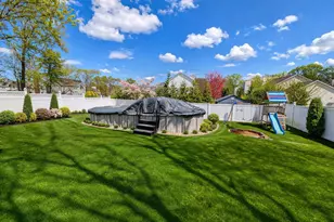 71 Elm Ave, Coram, NY 11727 - Photo 32