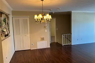 100 Cambridge Dr, Copiague, NY 11726 - Photo 6