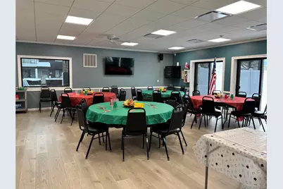 100 Cambridge Drive, Copiague, NY 11726 - Photo 16