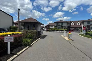 100 S Cambridge Dr S, Copiague, NY 11726 - Photo 46