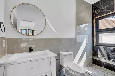 557 Knoll Court, Seaford, NY 11783 - Photo 14