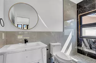 557 Knoll Ct, Seaford, NY 11783 - Photo 14