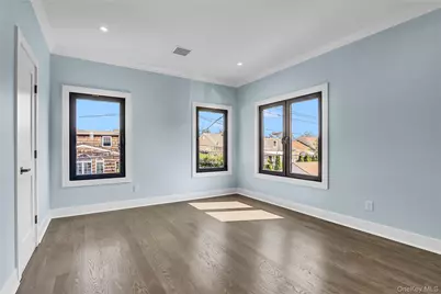 557 Knoll Court, Seaford, NY 11783 - Photo 18