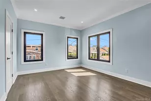 557 Knoll Ct, Seaford, NY 11783 - Photo 18