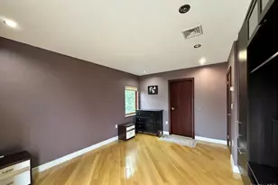 49-02 Marathon Pkwy, Little Neck, NY 11362 - Photo 12