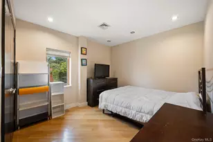 49-02 Marathon Pkwy, Little Neck, NY 11362 - Photo 28
