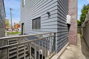 49-02 Marathon Pkwy, Little Neck, NY 11362 - Photo 40