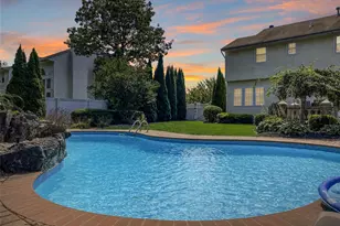 5 Province Dr, South Setauket, NY 11720 - Photo 46