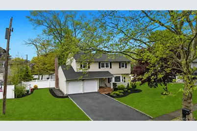 16 Lenore Place, Hauppauge, NY 11788 - Photo 2