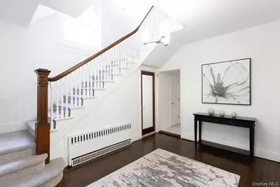 557 Martling Avenue, Tarrytown, NY 10591 - Photo 2