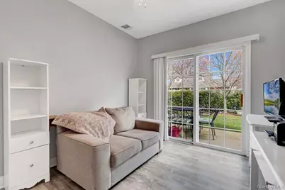 103 Narragansett Villas Drive, Lindenhurst, NY 11757 - Photo 16