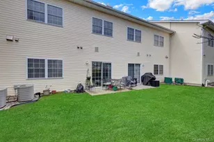 103 Narragansett Villas Dr, Lindenhurst, NY 11757 - Photo 22