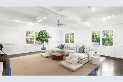 14 W Hills Court, Southampton, NY 11968 - Photo 8