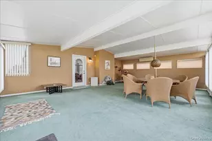 16 Seaway Dr, Copiague, NY 11726 - Photo 38