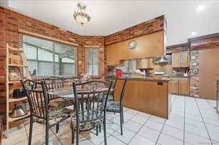 16 Seaway Dr, Copiague, NY 11726 - Photo 18