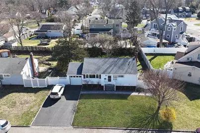 169 Charter Oaks Avenue, Brentwood, NY 11717 - Photo 24