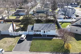 169 Charter Oaks Ave, Brentwood, NY 11717 - Photo 24