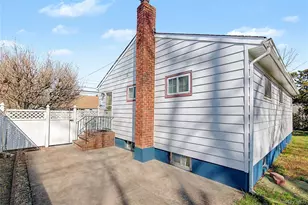 169 Charter Oaks Ave, Brentwood, NY 11717 - Photo 22