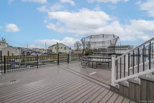 3685 Nimrod St, Seaford, NY 11783 - Photo 12