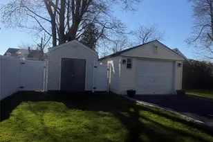 25 Rutland Rd, Freeport, NY 11520 - Photo 18