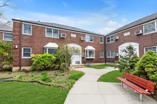 249-38 63rd Ave, Little Neck, NY 11362 - Photo 2