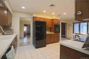 18 Strathmore Village Dr, South Setauket, NY 11720 - Photo 10