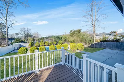 20 Marilynn Street, East Islip, NY 11730 - Photo 12