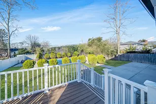 20 Marilynn St, East Islip, NY 11730 - Photo 12