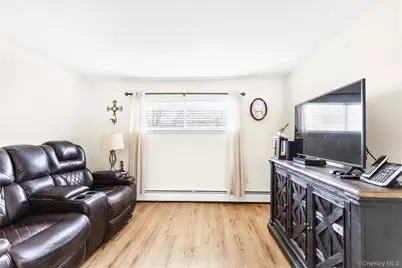 18 Brandywine Drive, Mastic, NY 11950 - Photo 16