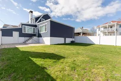 211 Bowne Street, Bronx, NY 10464 - Photo 28