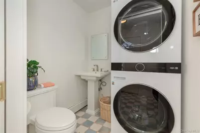 211 Bowne Street, Bronx, NY 10464 - Photo 10