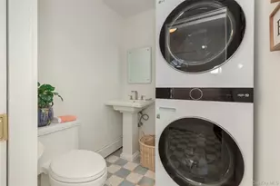 211 Bowne St, Bronx, NY 10464 - Photo 10