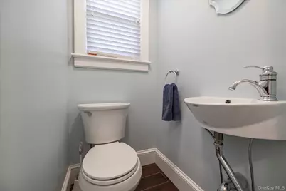 16 Revere Drive E, Floral Park, NY 11001 - Photo 10