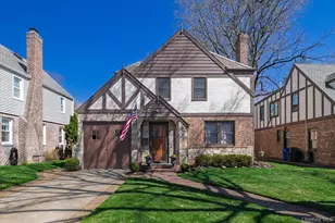 16 Revere Dr E, Floral Park, NY 11001 - Photo 2