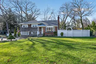 304 Maplewood Rd, Huntington Station, NY 11746 - Photo 6