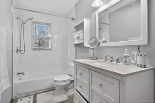 304 Maplewood Rd, Huntington Station, NY 11746 - Photo 14