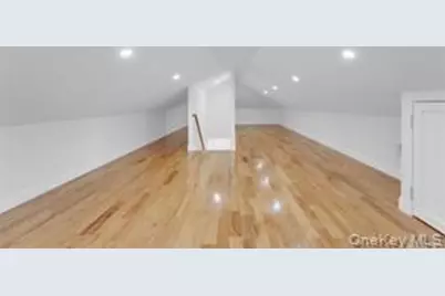 196 Brighton 10th Street, Brooklyn, NY 11235 - Photo 12