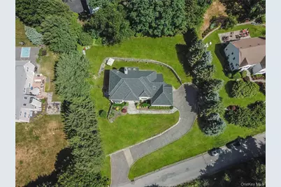 114 Random Farms Drive, Chappaqua, NY 10514 - Photo 2