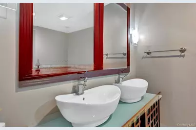 75 N Airmont Road, Suffern, NY 10901 - Photo 30