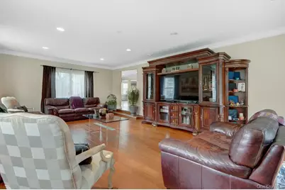 75 N Airmont Road, Suffern, NY 10901 - Photo 14