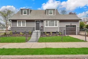 1167 Warwick St, Uniondale, NY 11553 - Photo 30