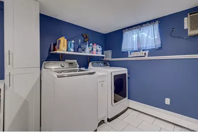 545 Mohawk E, West Hempstead, NY 11552 - Photo 26