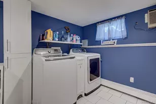 545 Mohawk E, West Hempstead, NY 11552 - Photo 26