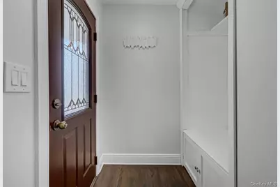 545 Mohawk E, West Hempstead, NY 11552 - Photo 4