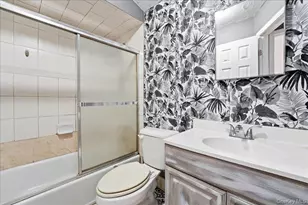 1050 Rensselaer Ave, New York, NY 10309 - Photo 20